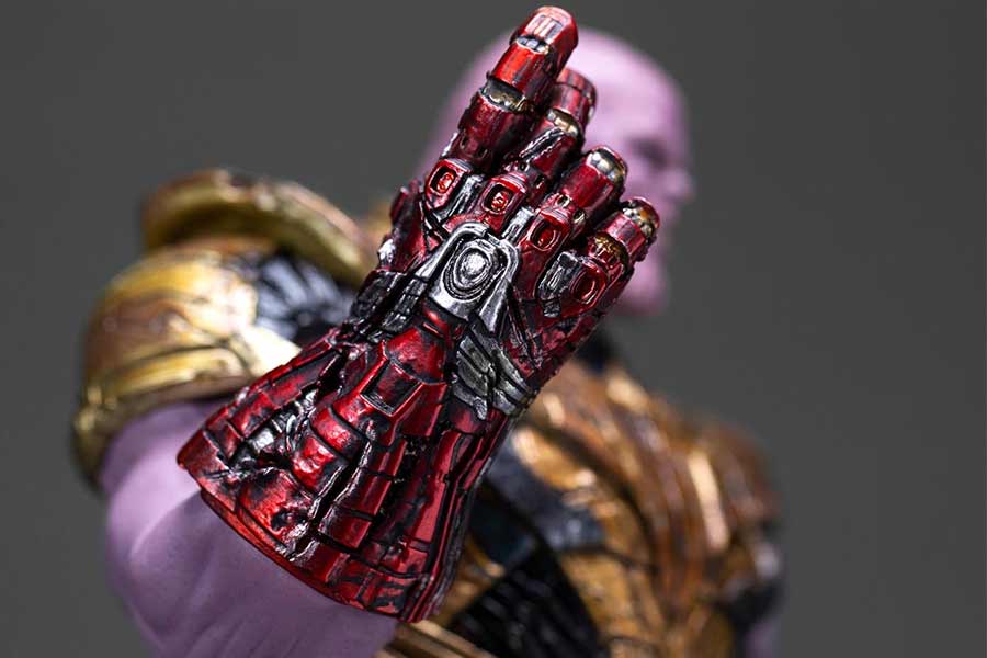 ironstudiosthanospopis2