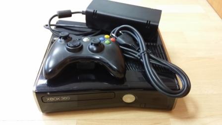 Xbox 360 premium S 4GB - XBOX 360 - BAZÁR (použitý tovar) zmluvná záruka 12 mesiacov