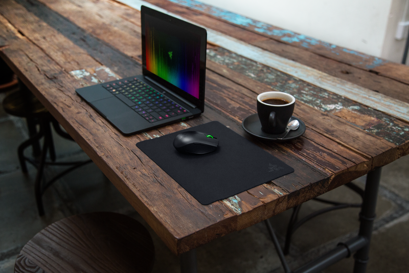 Herná podložka pod myš Razer Goliathus Mobile, Stealth Edition Herná podložka pod myš Razer Goliathus Mobile, Stealth Edition