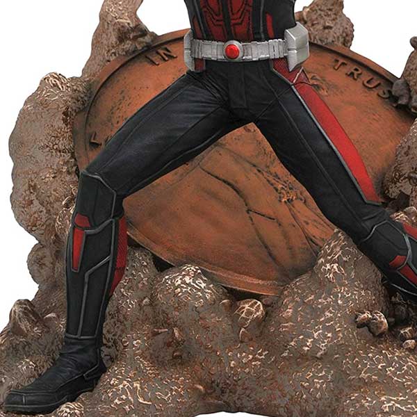 Figúrka Ant Man and the Wasp  Ant Man Gallery Diorama