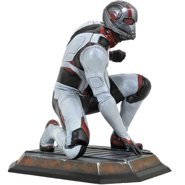 Figúrka Avengers: Endgame Ant Man Gallery Diorama