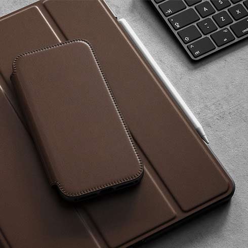 Knižkové odolné puzdro Nomad pre iPhone 12 mini, hnedá Knižkové odolné puzdro Nomad pre iPhone 12 mini, hnedá