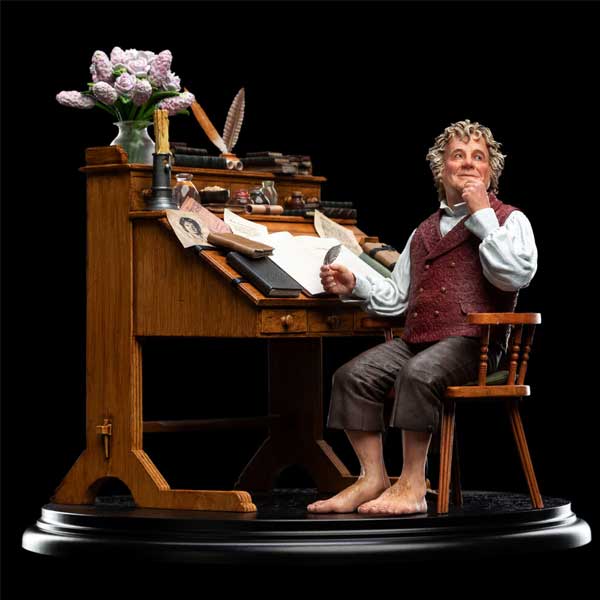 Socha Bilbo Baggins At His Desk (Lord of The Rings) Socha Bilbo Baggins At His Desk (Lord of The Rings)