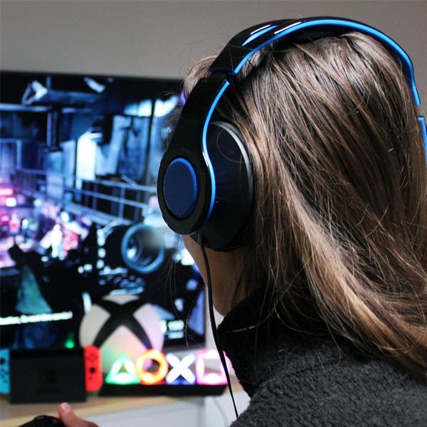 Gioteck TX30 Megapack, Stereo Game & Go Headset + Gripy na gamepad + USB kábel pre PS4 Gioteck TX30 Megapack, Stereo Game & Go Headset + Gripy na gamepad + USB kábel pre PS4