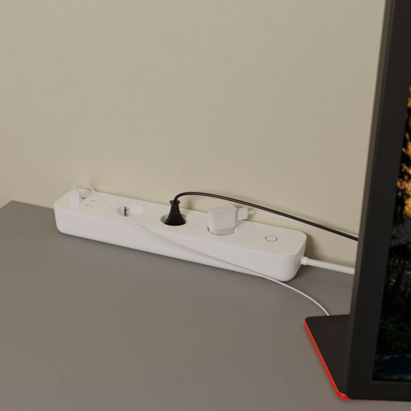 Tesla Smart Power Strip 3 + 4 USB