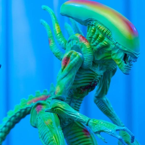 Figúrka Avp Thermal Vision Alien Warrior 1/18