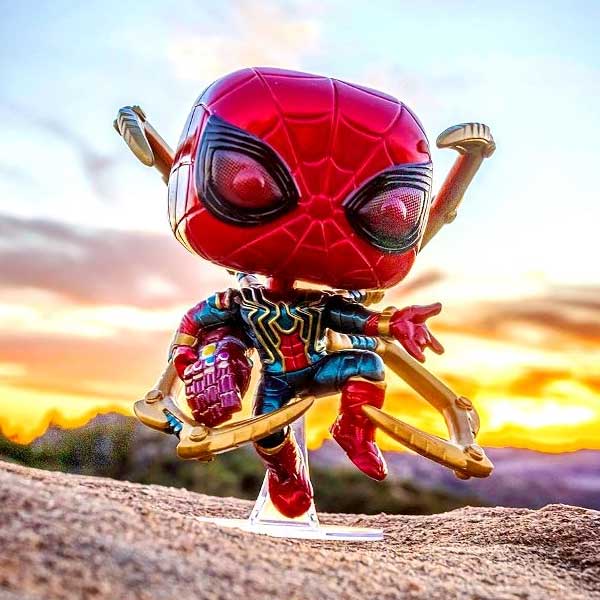 POP! Avengers Endgame: Iron Spider (Marvel) Special Edition (Glows in The Dark)