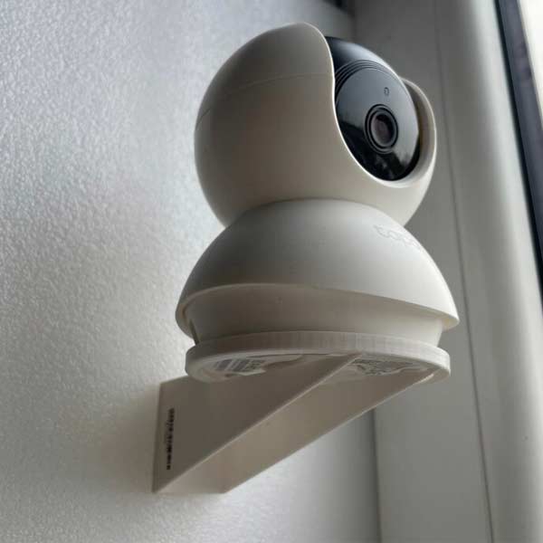 TP-Link Tapo držiak pre kamery Tapo C200/C210 na stenu, biely TP-Link Tapo držiak pre kamery Tapo C200/C210 na stenu, biely