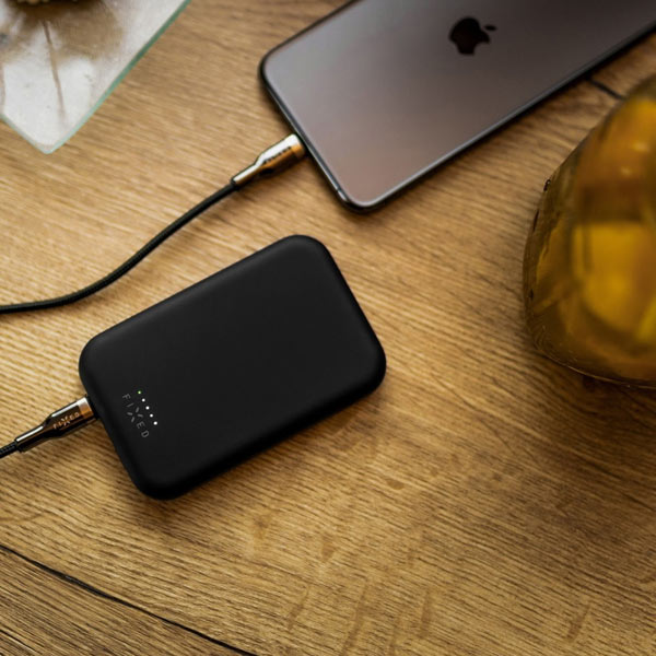 FIXED Dátový a nabíjací opletený kábel USB-C/Lightning MFI, PD, 1,2 m, čierny FIXED Dátový a nabíjací opletený kábel USB-C/Lightning MFI, PD, 1,2 m, čierny