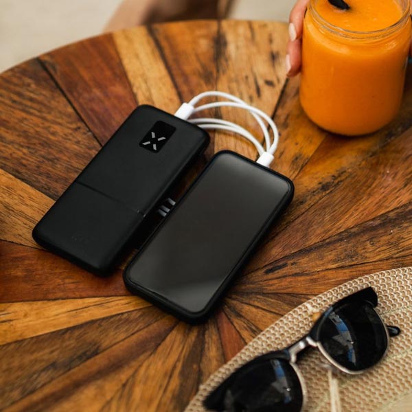 FIXED Powerbanka Zen 10 s LCD displejom a výstupom PD 20W, 10 000 mAh, čierna