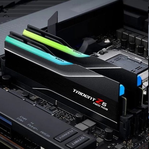 G.SKILL 32 GB Pamäťová sada DDR5 6000 CL30 Trident Z5 NEO RGB, AMD EXPO