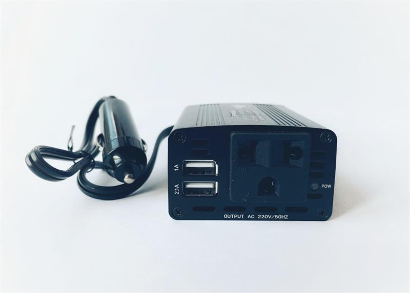 Eurocase Menič napätia DC/AC, 12 V/230 V, 150 W, USB 2*5 V/500 mA, autozástrčka (MT-MX150)