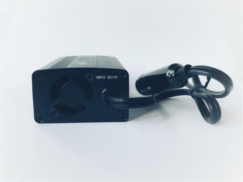 Eurocase Menič napätia DC/AC, 12 V/230 V, 150 W, USB 2*5 V/500 mA, autozástrčka (MT-MX150) Eurocase Menič napätia DC/AC, 12 V/230 V, 150 W, USB 2*5 V/500 mA, autozástrčka (MT-MX150)
