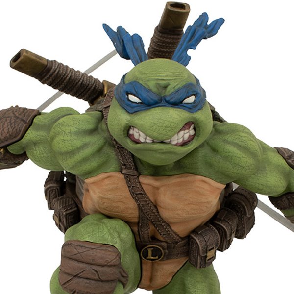 Teenage Mutant Ninja Turtle: Leonardo PVC Statue 23 cm
