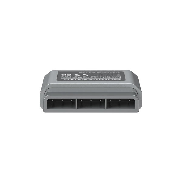 Retro príjmač 8BitDo pre PS1 a PS2 Retro príjmač 8BitDo pre PS1 a PS2