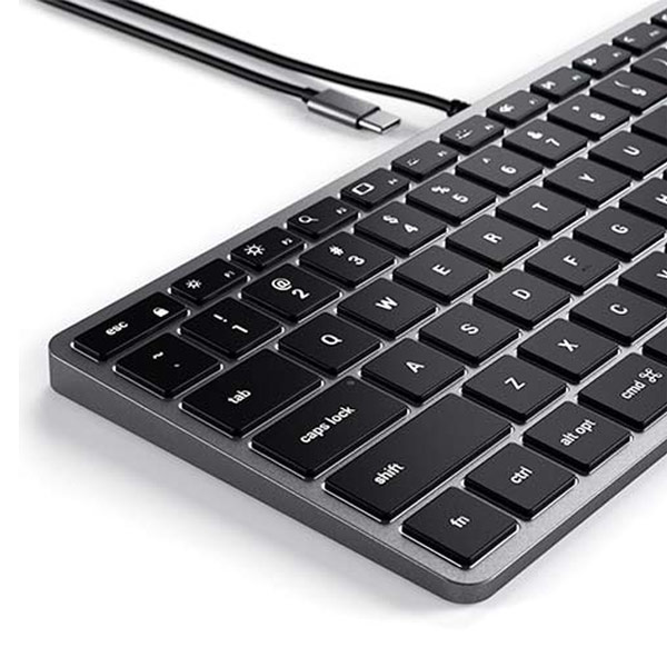 Satechi Slim W1 káblová podsvietená klávesnica pre Mac, sivá