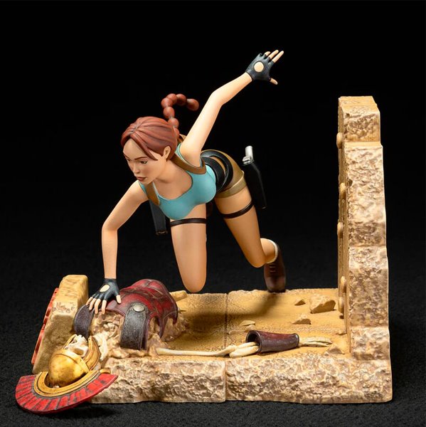 Figúka Tomb Raider Lara Croft 16 cm