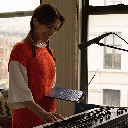 MacBook Air 13" Apple M2 8C CPU 8C GPU 8GB 256 GB kozmická sivá SK *Použitý s DPH - Trieda C*