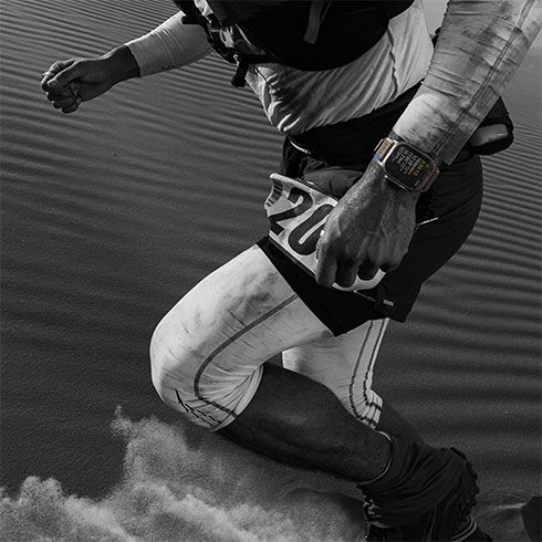 Apple Watch Ultra GPS + Cellular 49mm puzdro z prírodného titánu *Trieda C*