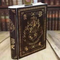 Pokladnička Harry Potter Hogwarts 20 cm - OPENBOX (Rozbalený tovar s plnou zárukou)