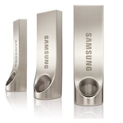 USB kľuč Samsung, 16 GB, USB 3.0, rýchlosť zápisu: 130MB/s, rýchlosť čítania : 130MB/s